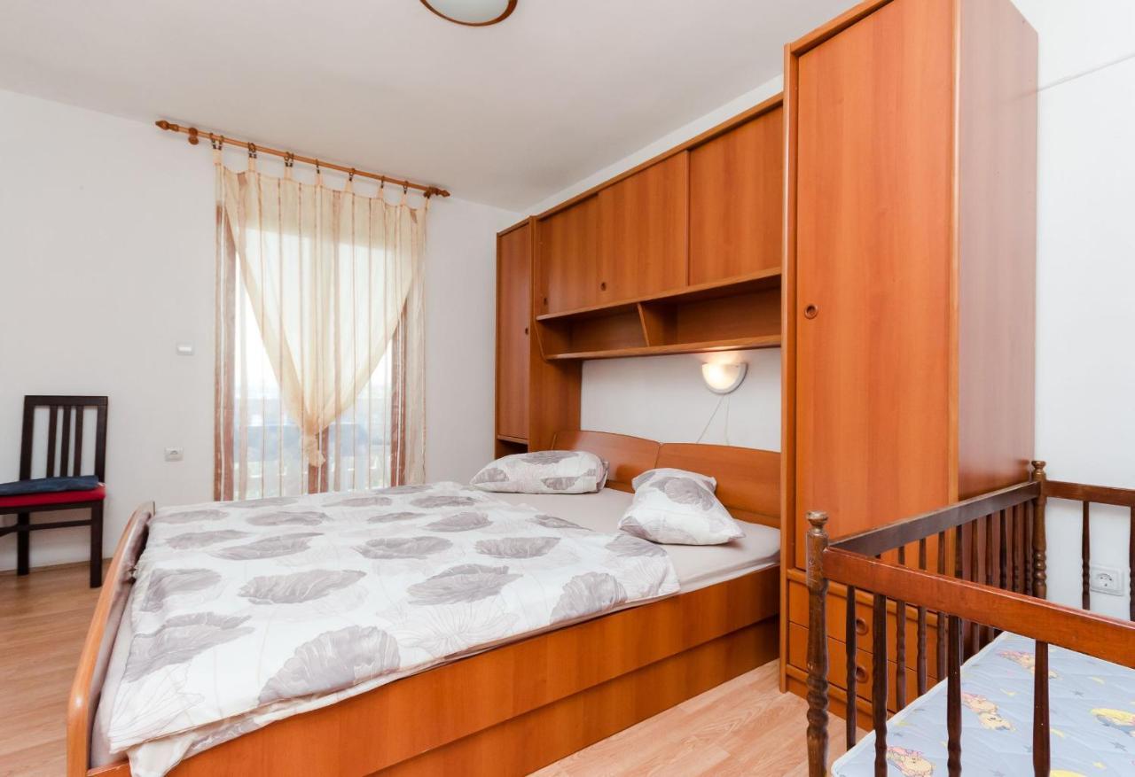 Apartments Albina Lopar Extérieur photo