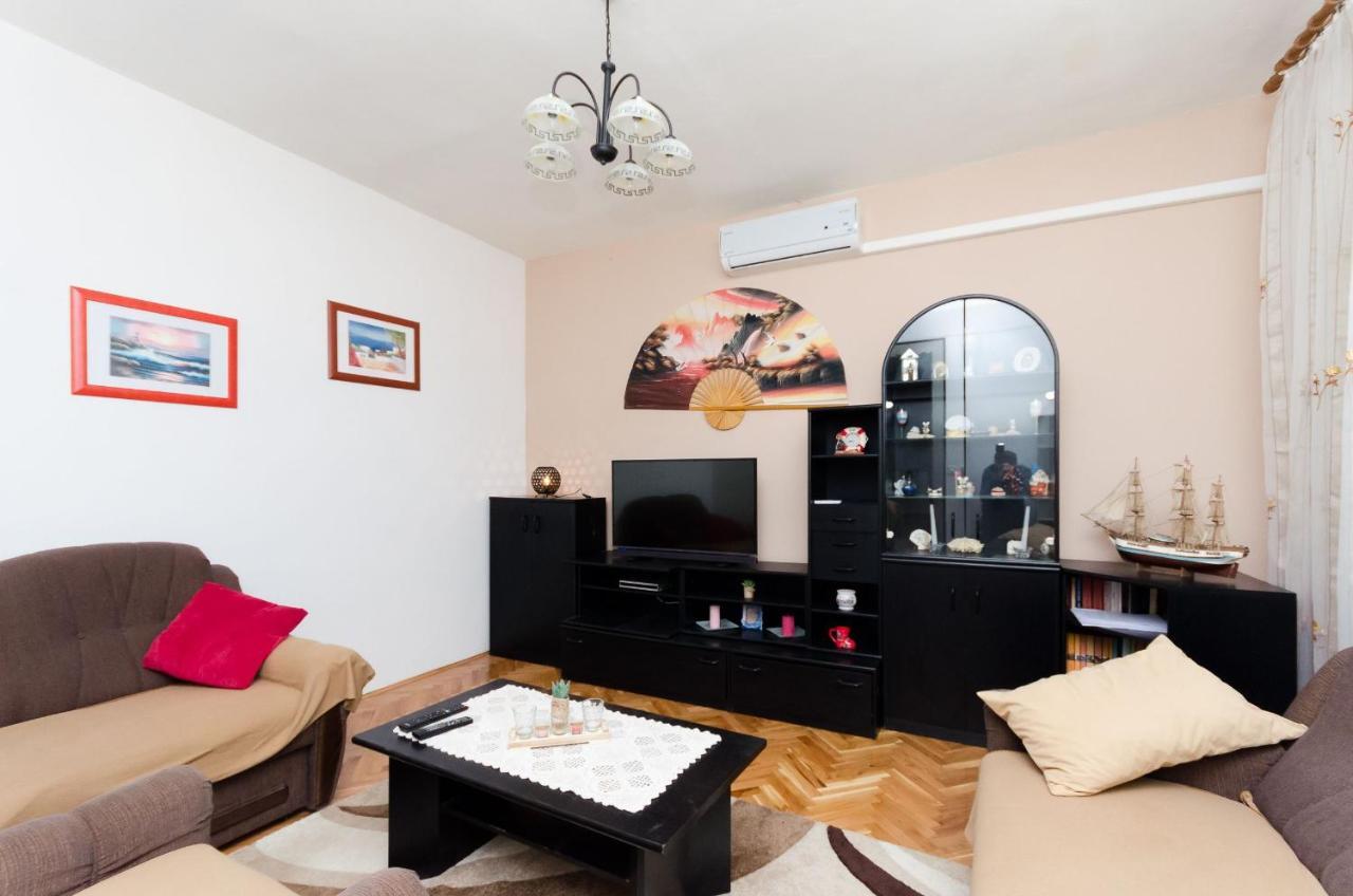 Apartments Albina Lopar Extérieur photo