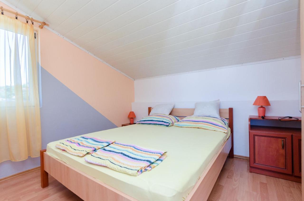 Apartments Albina Lopar Extérieur photo